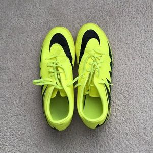 Futsal soccer shoes